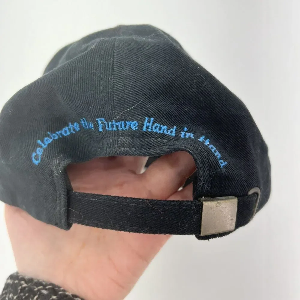 VINTAGE WALT DISNEY WORLD 2000 EMBROIDERED MICKEY AND FRIENDS HAT Y2K